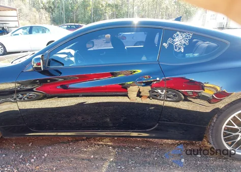 2013 Hyundai Genesis 2.0T z USA, uszkodzony, nr VIN KMHHT6KD1DU103676